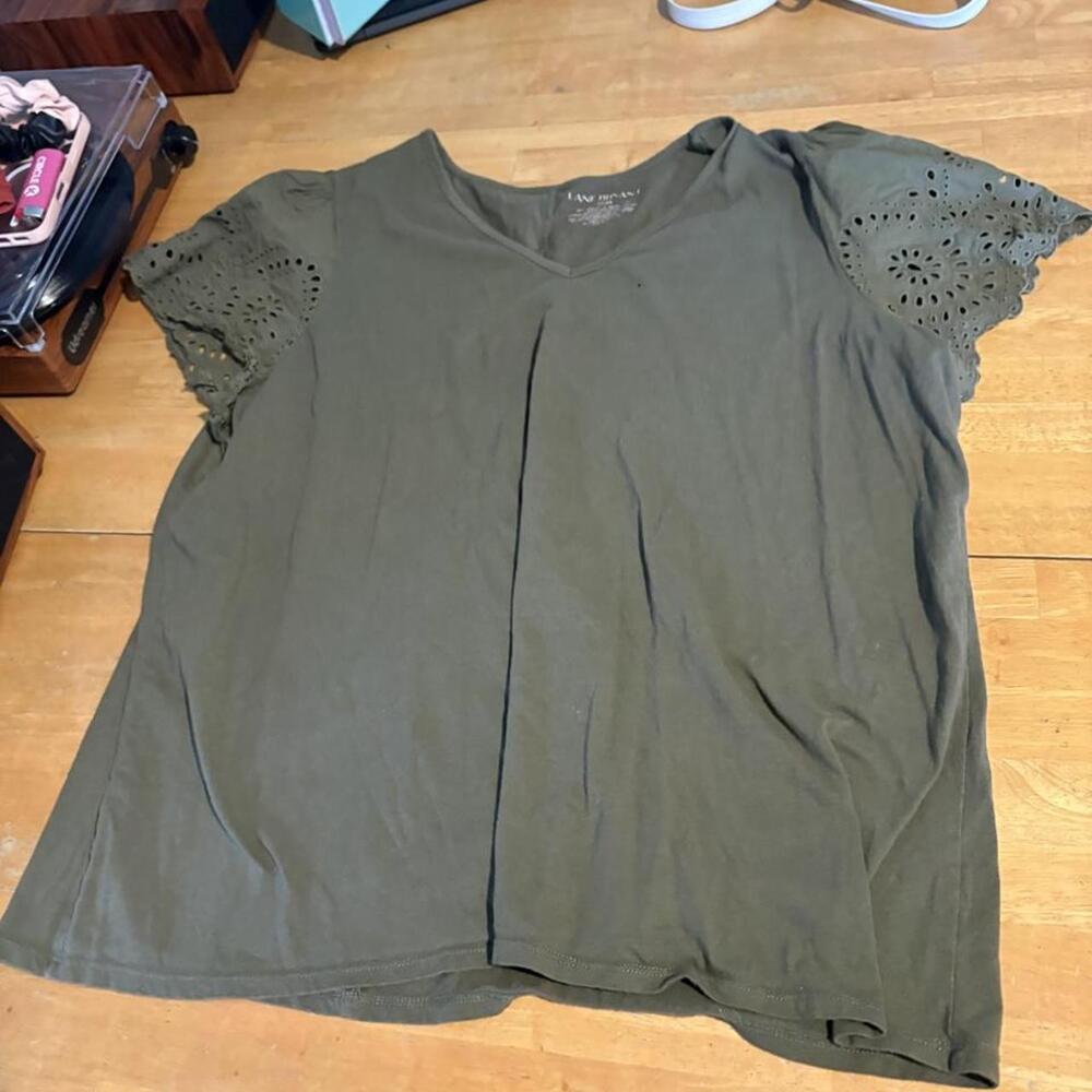 Lane Bryant Women's Eyelet Sleeve Top Green Plus Size 22/24 V-Neck Casual Shirt